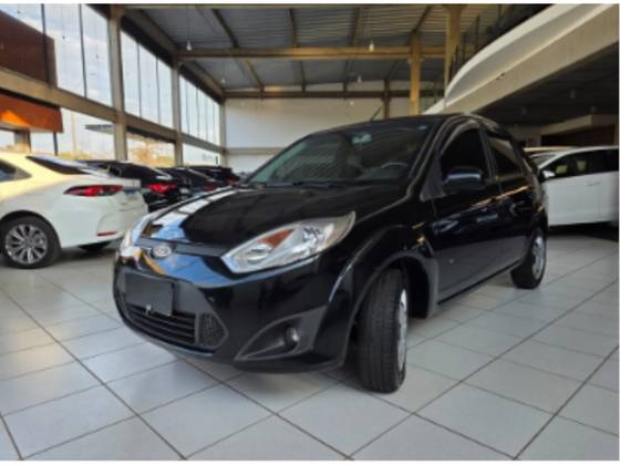 FORD FIESTA 1.6 ROCAM SEDAN 8V FLEX 4P MANUAL FORD FIESTA 1.6 ROCAM SEDAN 8V FLEX 4P MANUAL